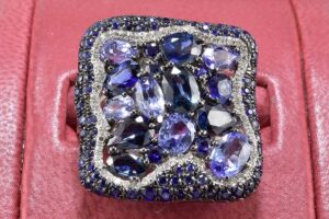 Blue Cluster Square Ring